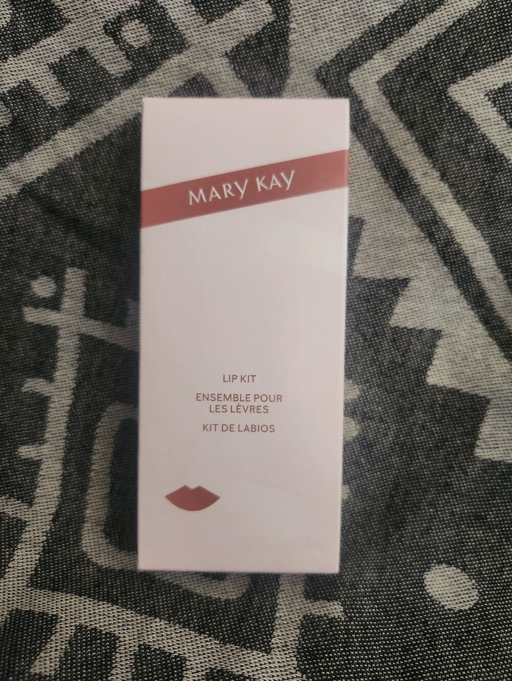 NEW IN BOX Mary Kay Lip Kit Set Nude Lipstick & Lip Liner 172051